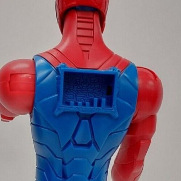 Spiderman 11" Action Figure  ©Marvel 2017 - Picture 4 of 7